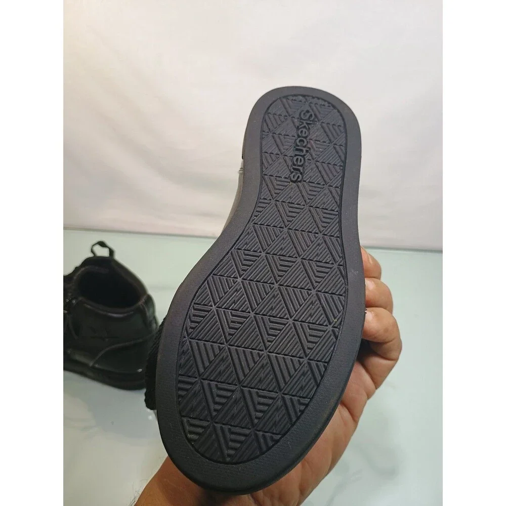 Skechers product pair